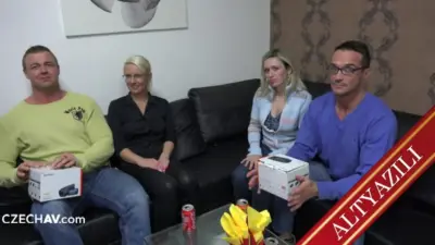 Czech Swinger Son Bölüm: Dayanamayıp Sarışını Götten Sikti